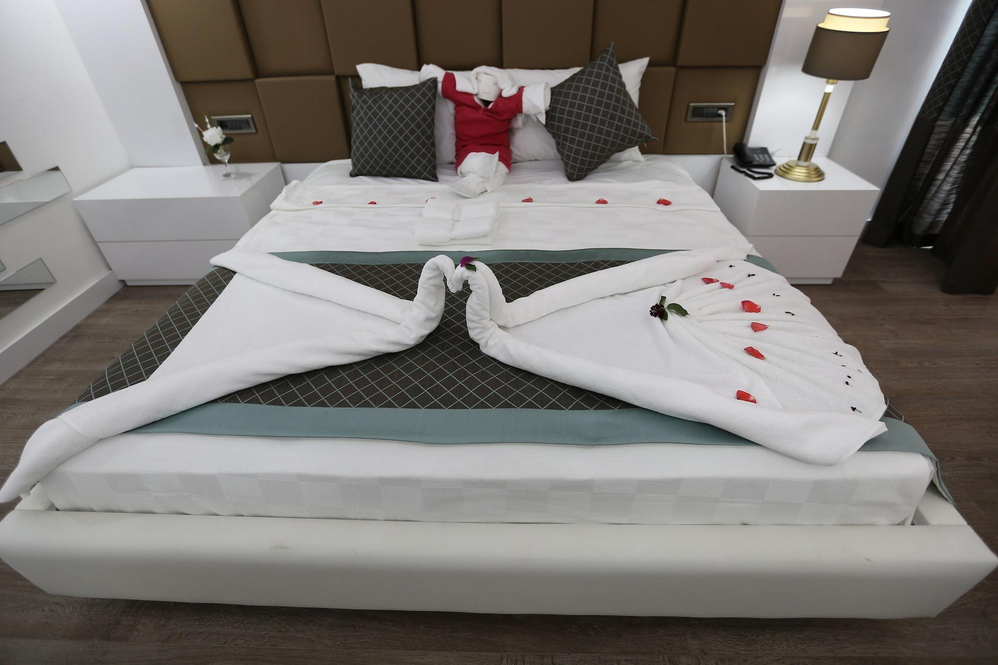 Elips Royal Hotel & Spa Antalia Esterno foto