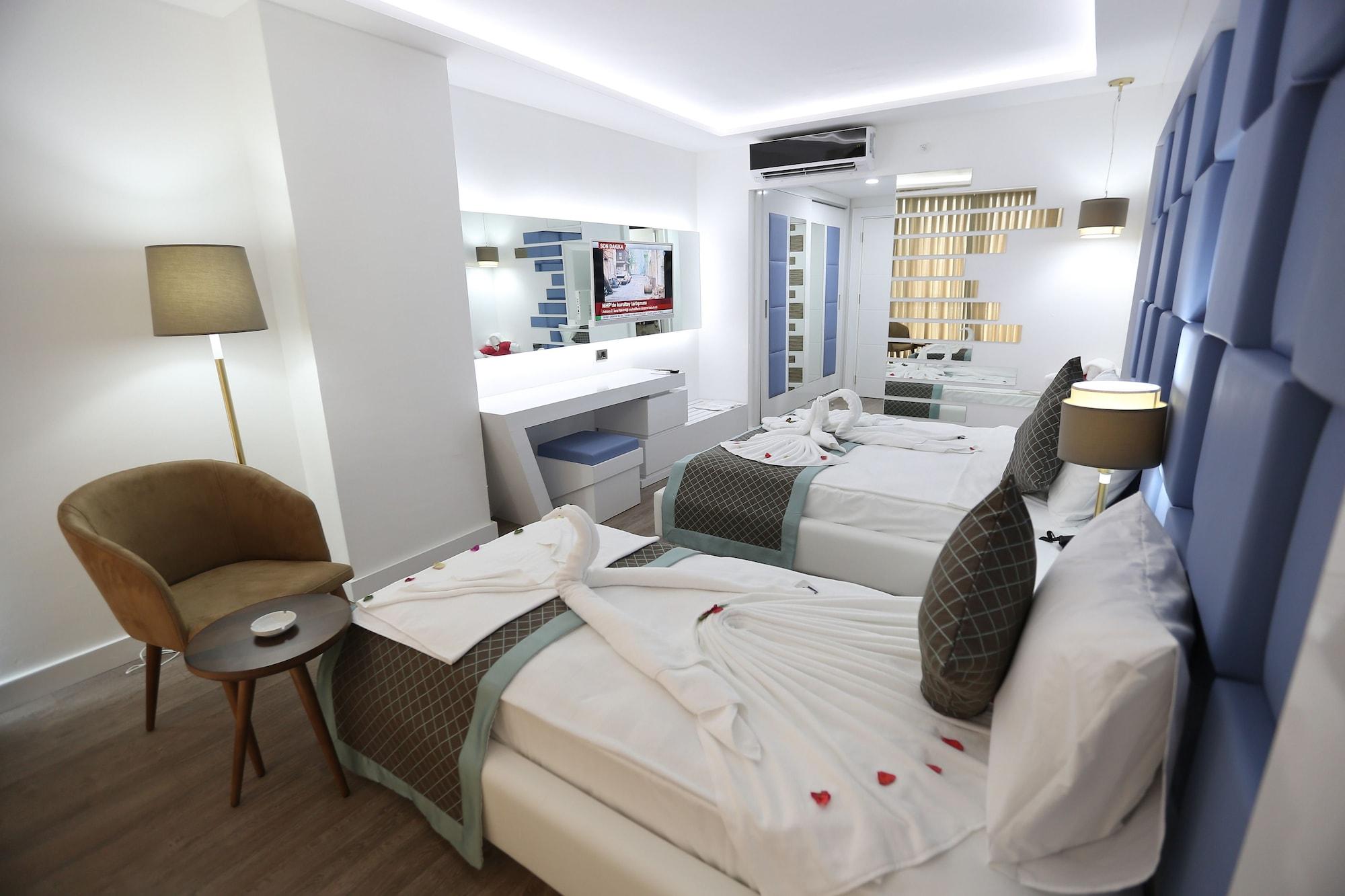 Elips Royal Hotel & Spa Antalia Esterno foto